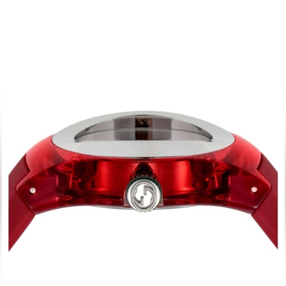 GUCCI
36MM Stainless Steel & Rubber Strap Watch NWOT comes with box - Picture 5 of 7